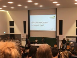 Podiumsdiskussion mit Adriano Mannino, Tessa Zaune-Figlar, Mischa Sysoev und Lia Schmökel beim V-Edge-Kongress 2020 in München