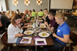 Foodblogger auf dem Foodblogger-Event wissenshunger.pur